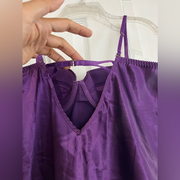 Sexy sleep dress with cut out at the bottom - Picture 3 of 9